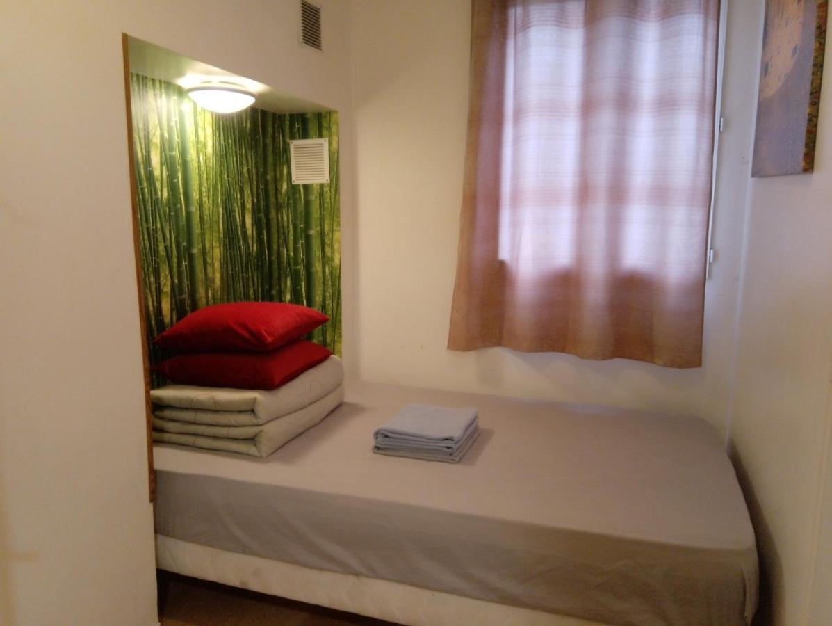 L & D D'hote Parigi